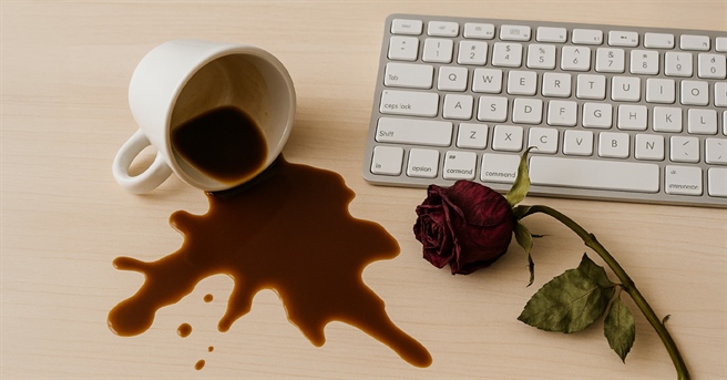 💔 Ever Had an IT Relationship That Felt Like a Bad Date?